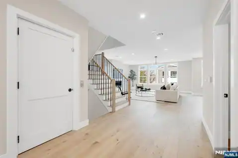 188 Broadway 4, Woodcliff Lake, NJ 07677 — photo 3