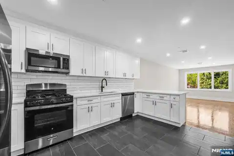162 Closter Dock Road A, Closter, NJ 07624 — photo 2
