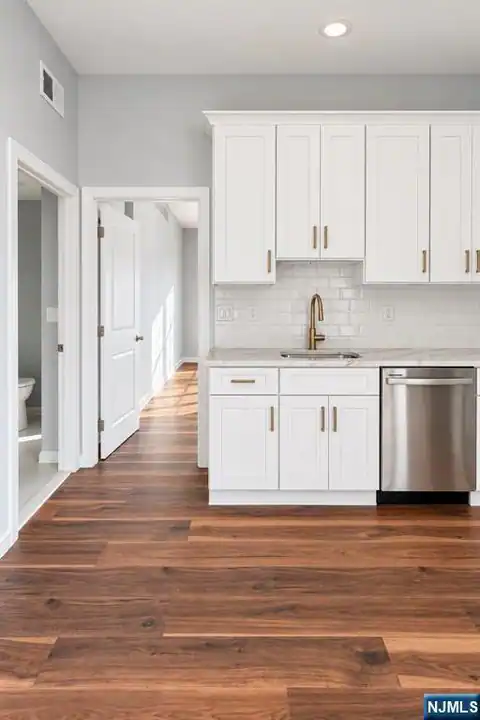 Anderson Anderson 3, Cliffside Park, NJ 07010 — photo 2