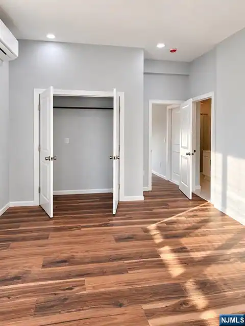 Anderson Anderson 3, Cliffside Park, NJ 07010 — photo 9