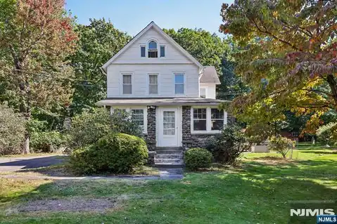 978 Franklin Turnpike, Allendale, NJ 07401 — photo 2