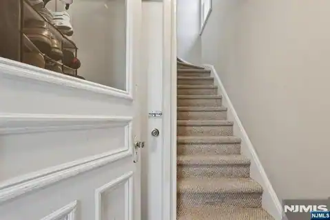 978 Franklin Turnpike, Allendale, NJ 07401 — photo 5