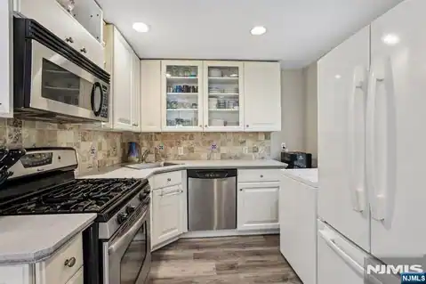978 Franklin Turnpike, Allendale, NJ 07401 — photo 6