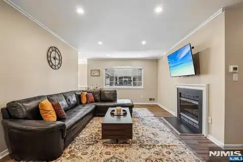 1714 Faulkner Court 1714, Mahwah, NJ 07430 — photo 10