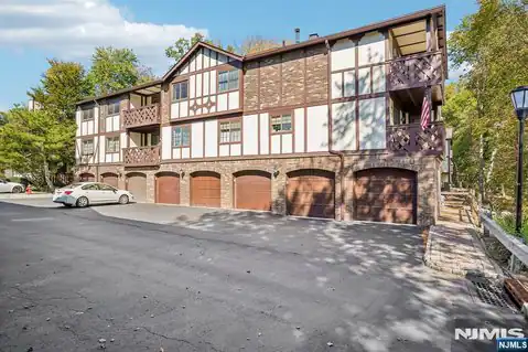1714 Faulkner Court 1714, Mahwah, NJ 07430 — photo 4