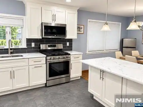 511 Gallows Hill Road, Cranford, NJ 07016 — photo 4