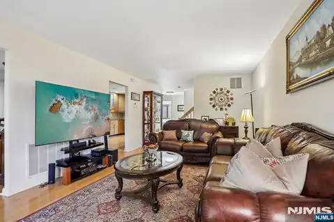 45 Mill Pond Road, Woodland Park, NJ 07424 — photo 9