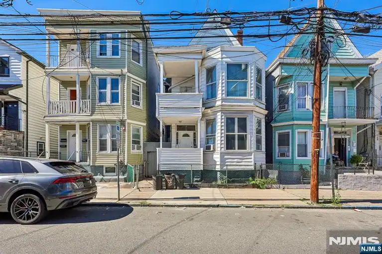 752 18th Street, Paterson, NJ 07501