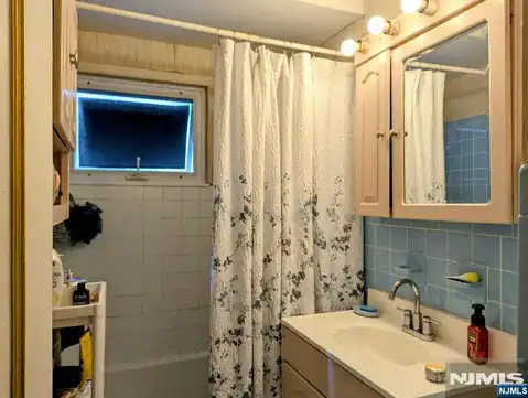 96 Van Buskirk Road, Teaneck, NJ 07666 — photo 11