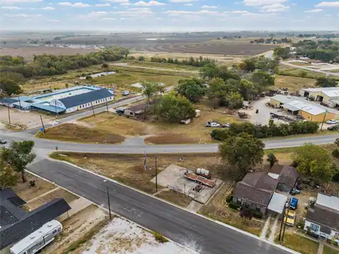 312 E Columbus Street, West, TX 76691 — photo 17