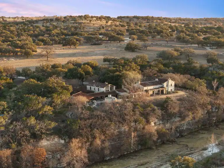 154 Mr Bar Par, Hunt, TX 78024