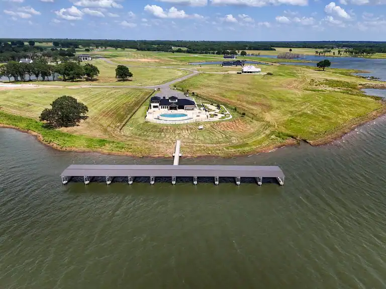 215 Cove Side Court, Honey Grove, TX 75446
