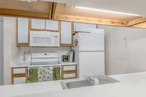 527 Southwest Parkway #303, College Station, TX 77840 — photo 10