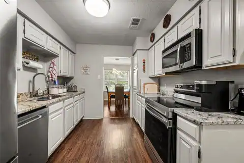137 Pleasant Grove Lane, Waco, TX 76712 — photo 11