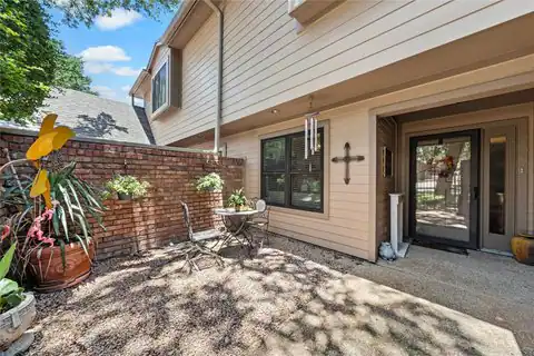 137 Pleasant Grove Lane, Waco, TX 76712 — photo 3