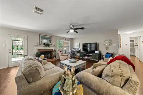 137 Pleasant Grove Lane, Waco, TX 76712 — photo 5
