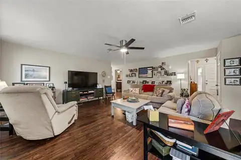 137 Pleasant Grove Lane, Waco, TX 76712 — photo 7