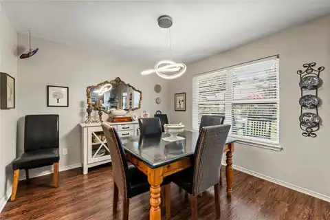 137 Pleasant Grove Lane, Waco, TX 76712 — photo 9