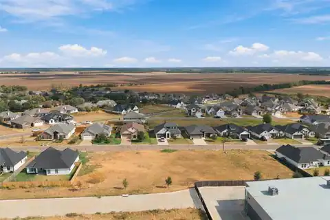 9928 Bridlewood Lane, Waco, TX 76708 — photo 12