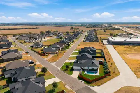 9932 Bridlewood Lane, Waco, TX 76708 — photo 13