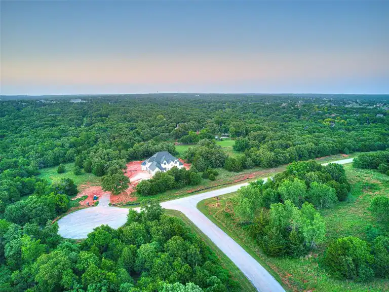 5541 Harper Creek Trail, Edmond, OK 73034
