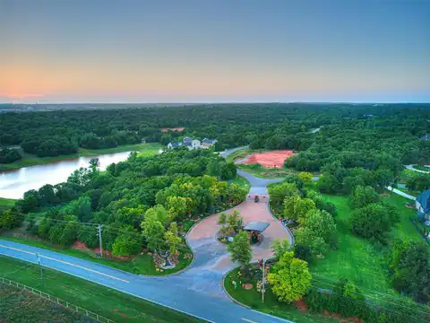 5841 Harper Creek Trail, Edmond, OK 73034 — photo 17