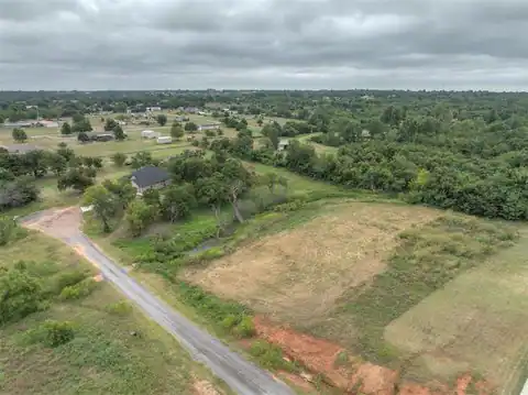2335 Dixie Drive, Blanchard, OK 73010 — photo 2