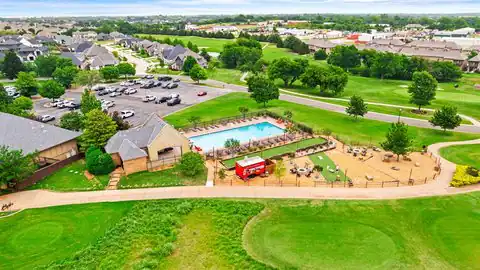 4800 Stelens Court, Norman, OK 73071 — photo 29