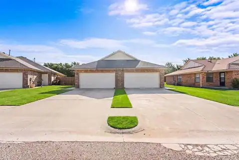 110 Barrett Place #108 & 110, Edmond, OK 73003 — photo 2