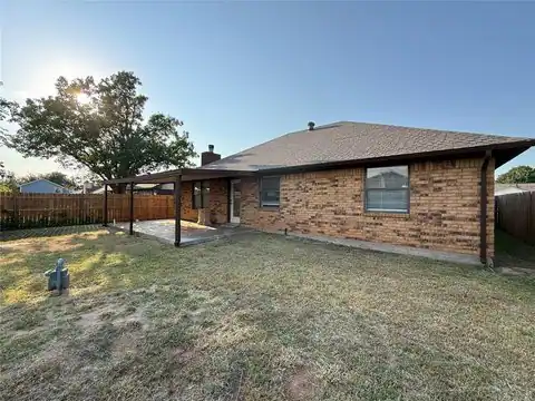 2116 NE 8th Street, Moore, OK 73160 — photo 26