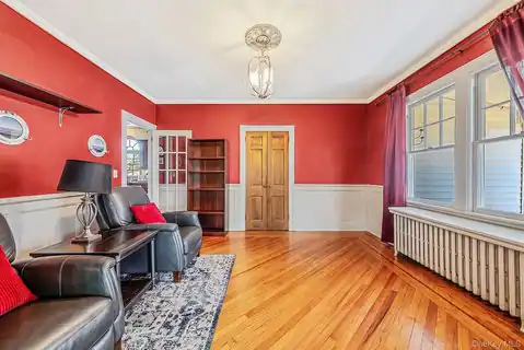 53 Mowbray Avenue, Bay Shore, NY 11706 — photo 11