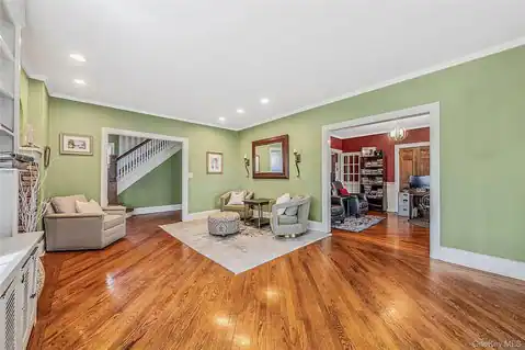 53 Mowbray Avenue, Bay Shore, NY 11706 — photo 9