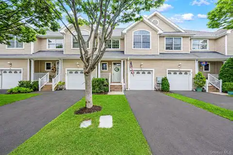66 Brianna Drive, East Setauket, NY 11733 — photo 2