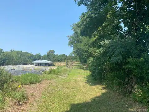 2450 Main Road, Laurel, NY 11948 — photo 26