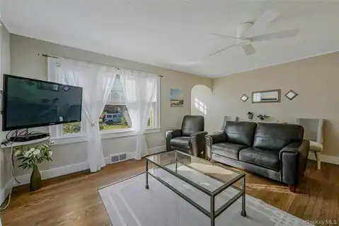 425 Old Shipyard Lane, Southold, NY 11971 — photo 4