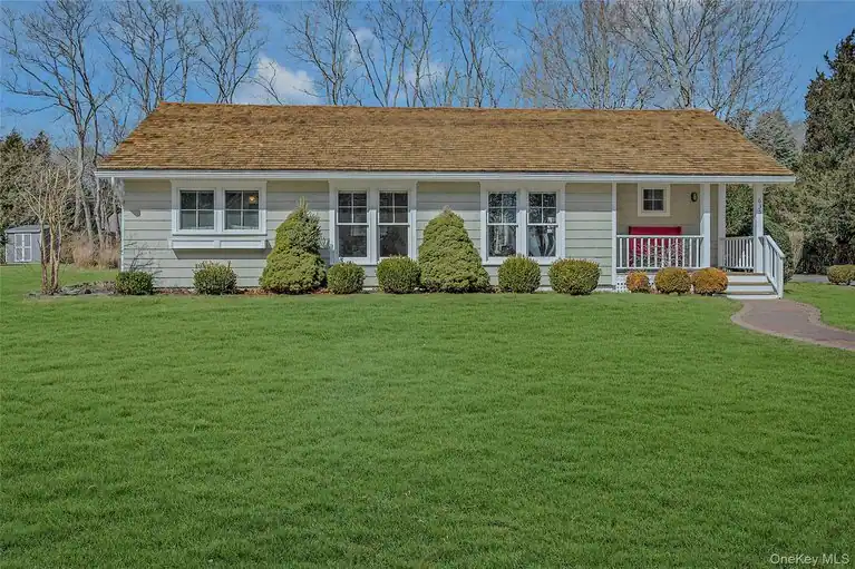 635 Strohson Road, Cutchogue, NY 11935