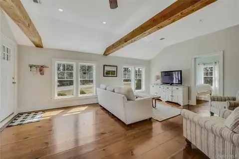 635 Strohson Road, Cutchogue, NY 11935 — photo 4
