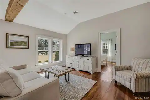 635 Strohson Road, Cutchogue, NY 11935 — photo 5