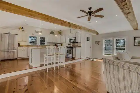 635 Strohson Road, Cutchogue, NY 11935 — photo 9