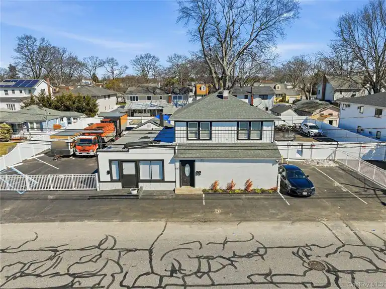 150 North Delaware Avenue, Lindenhurst, NY 11757