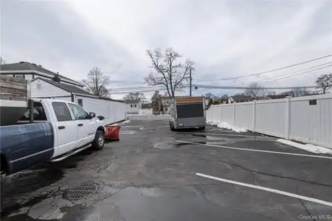 150 North Delaware Avenue, Lindenhurst, NY 11757 — photo 7