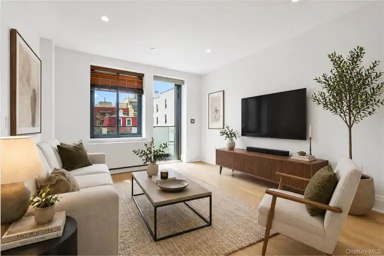 2343 31st Road #3B, Astoria, NY 11106