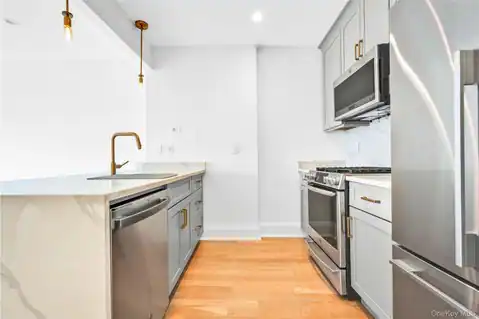2343 31st Road #3B, Astoria, NY 11106 — photo 3