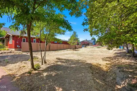 63213 Logan Avenue, Bend, OR 97701 — photo 10