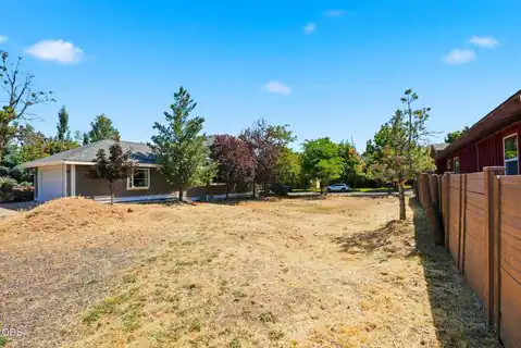 63213 Logan Avenue, Bend, OR 97701 — photo 12