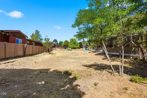 63213 Logan Avenue, Bend, OR 97701 — photo 9