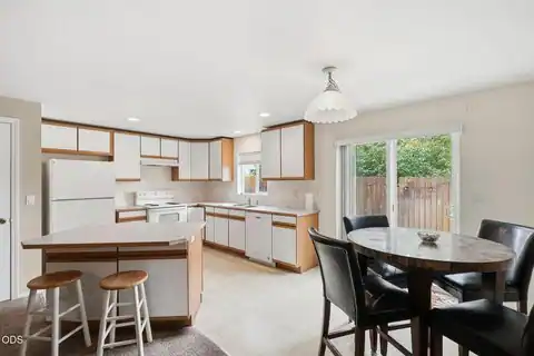20008 Elizabeth Lane, Bend, OR 97702 — photo 9