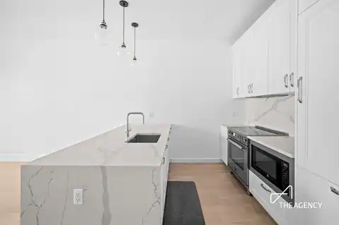 21-19 46th Avenue #4, Queens, NY 11101 — photo 9