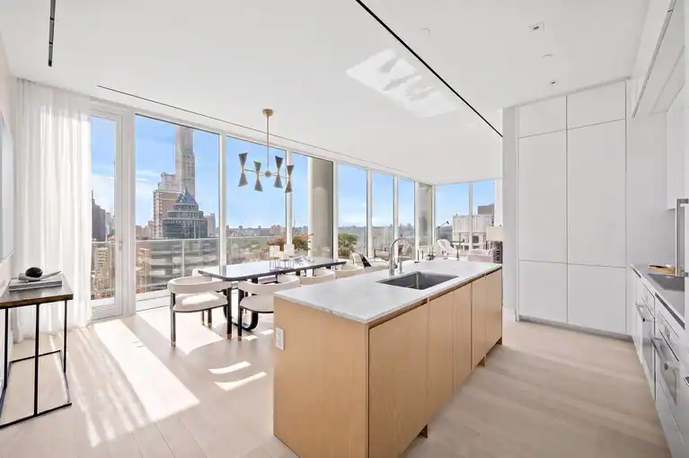 200 East 59th Street #29E, Manhattan, NY 10022