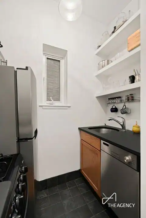 252 West 20th Street #4B, Manhattan, NY 10011 — photo 4